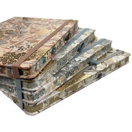 *61963 NAPLÓ A5 Flower aranyozott élnyomott tolltartós 5703-10