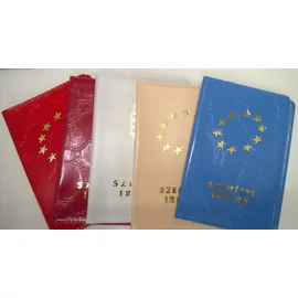 SZEMÉLYIRAT TARTÓ 8 férő helyes lágy PVC