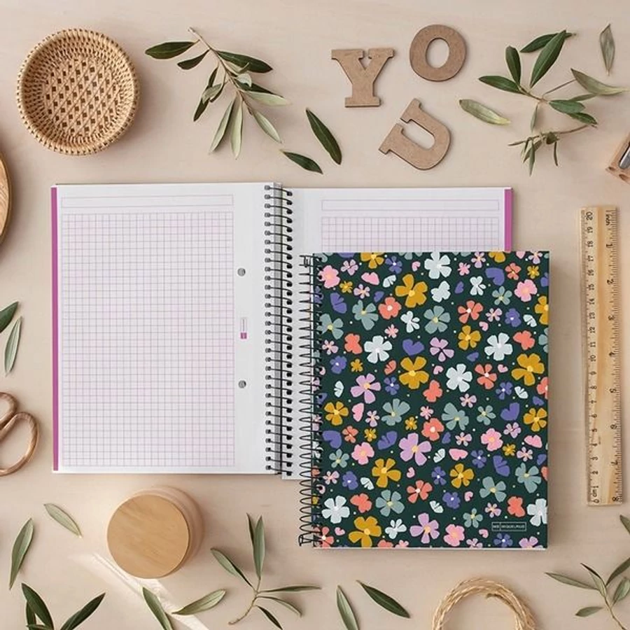 *49955 FÜZET spirál A4 MQ Spring Night 4reg. # karton 4*30lap  4334